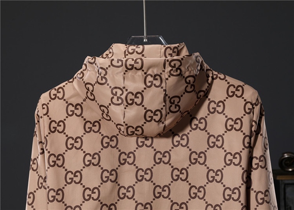 ブランドジャケット側面デザイン